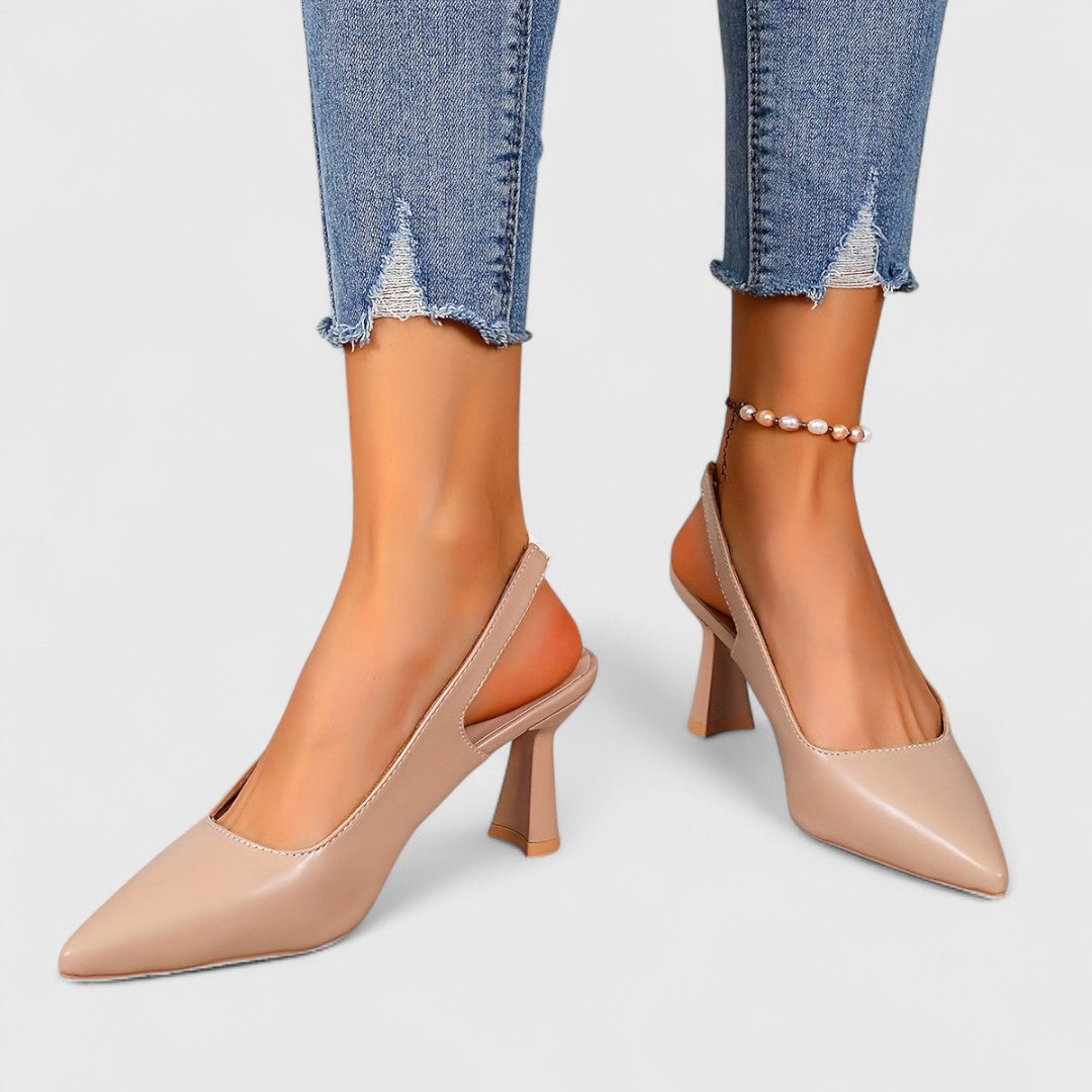 ניקולה - נעלי עקב פוינטד טו עם רצועת סנדל