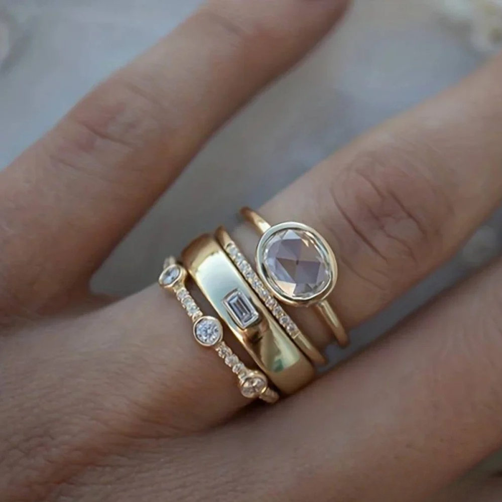 クラシックゴールドとジルコニアリングコレクション