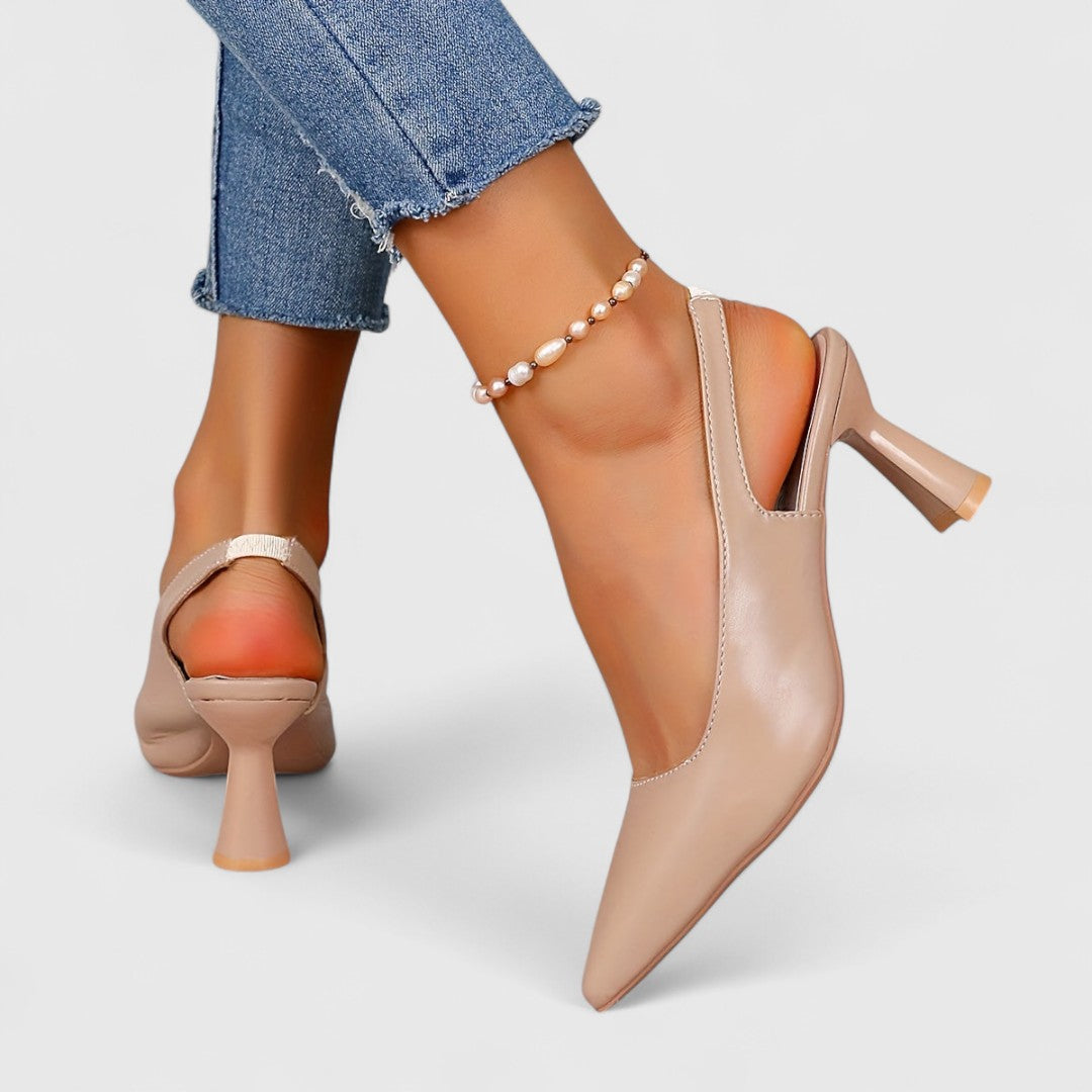 ניקולה - נעלי עקב פוינטד טו עם רצועת סנדל